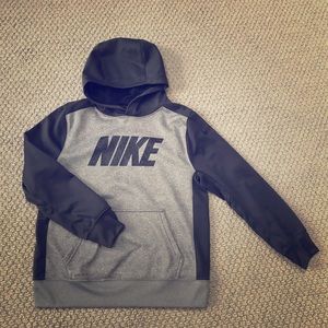 NWOT Nike hoodie for woman